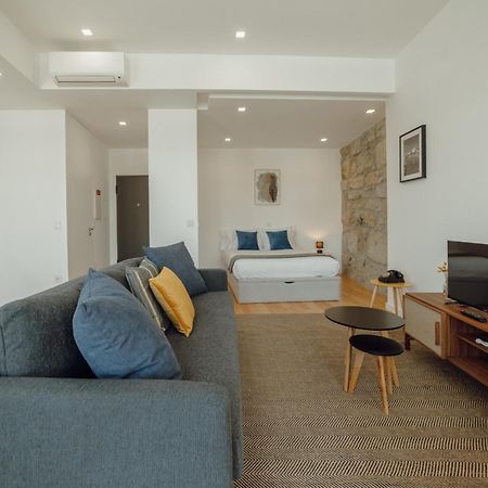 Courtyard Oporto Design Apartments By Vacationy Bagian luar foto