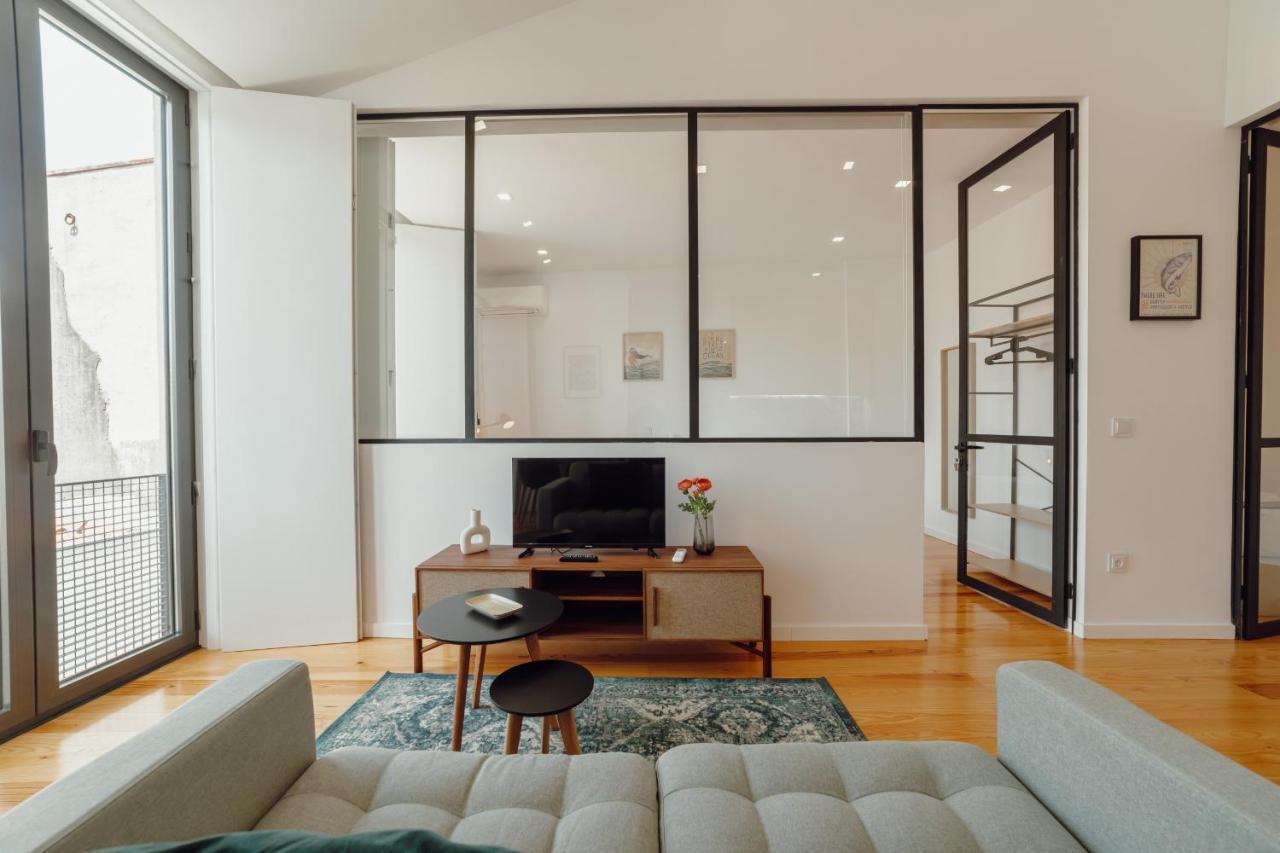 Courtyard Oporto Design Apartments By Vacationy Bagian luar foto