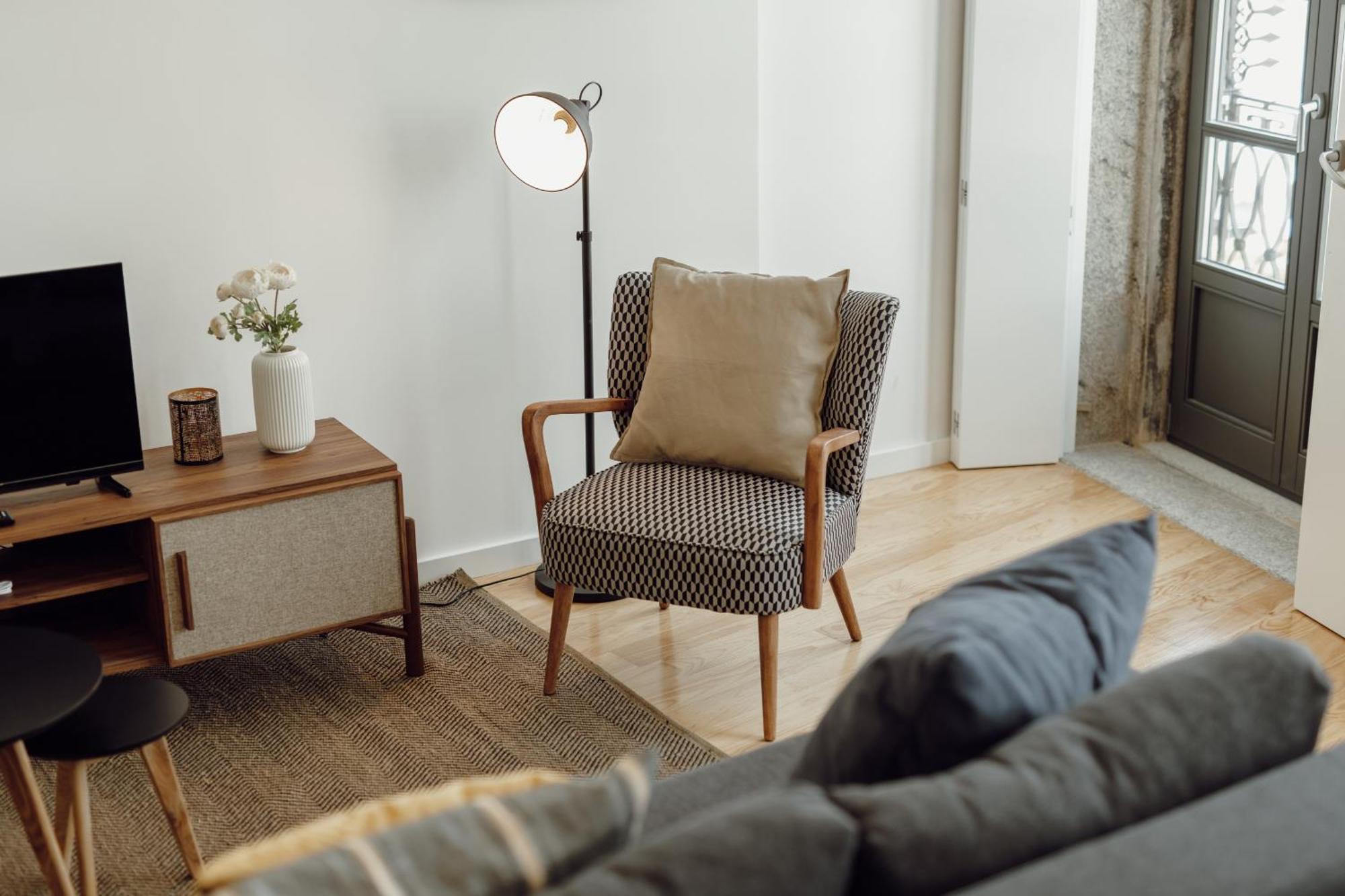 Courtyard Oporto Design Apartments By Vacationy Bagian luar foto