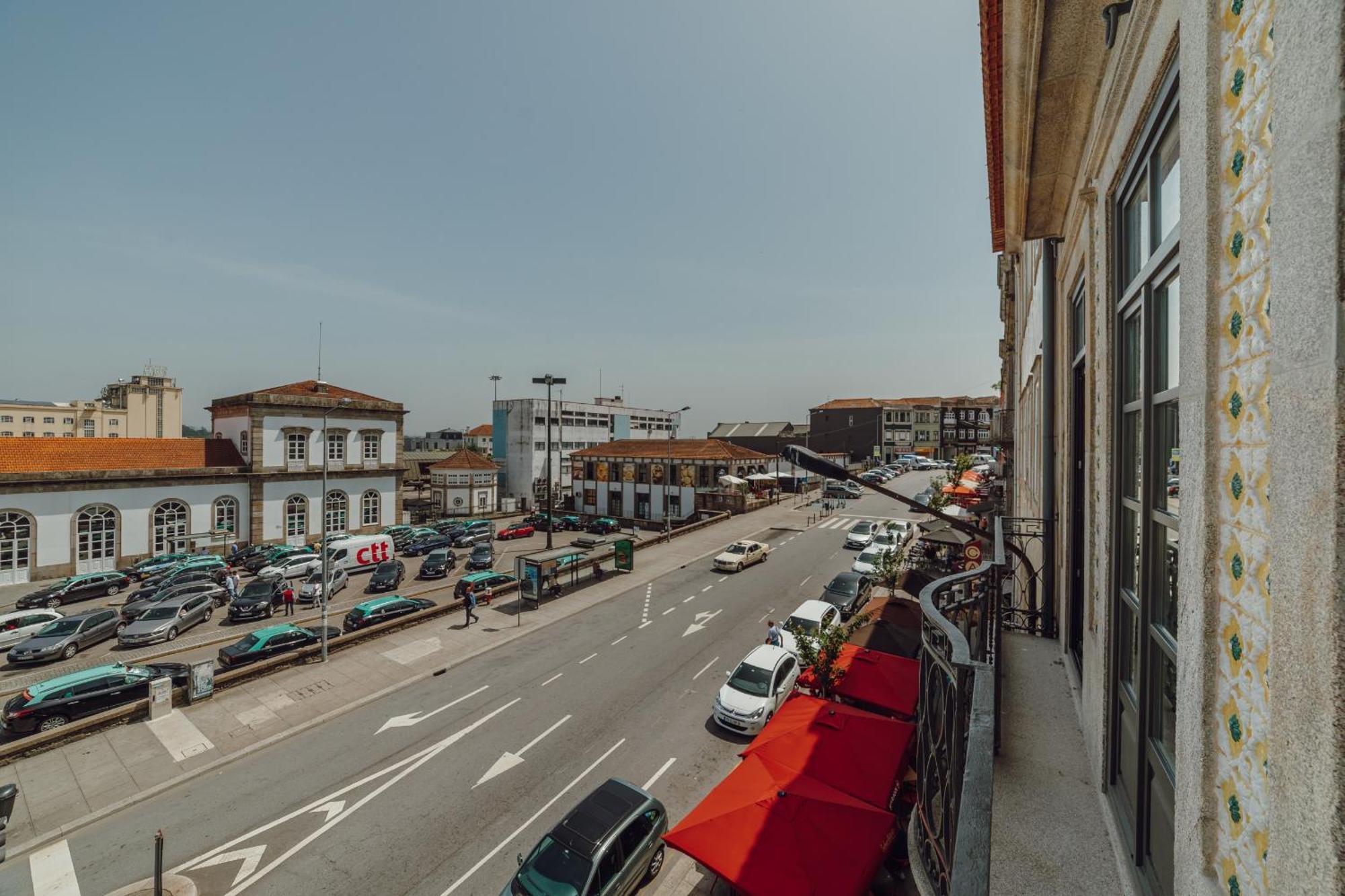 Courtyard Oporto Design Apartments By Vacationy Bagian luar foto