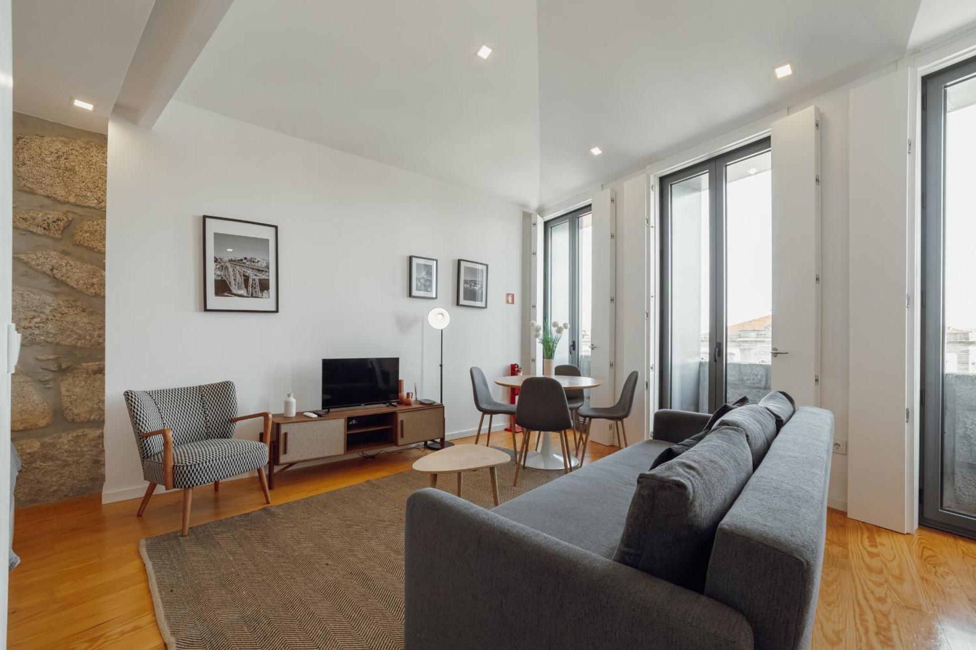 Courtyard Oporto Design Apartments By Vacationy Bagian luar foto