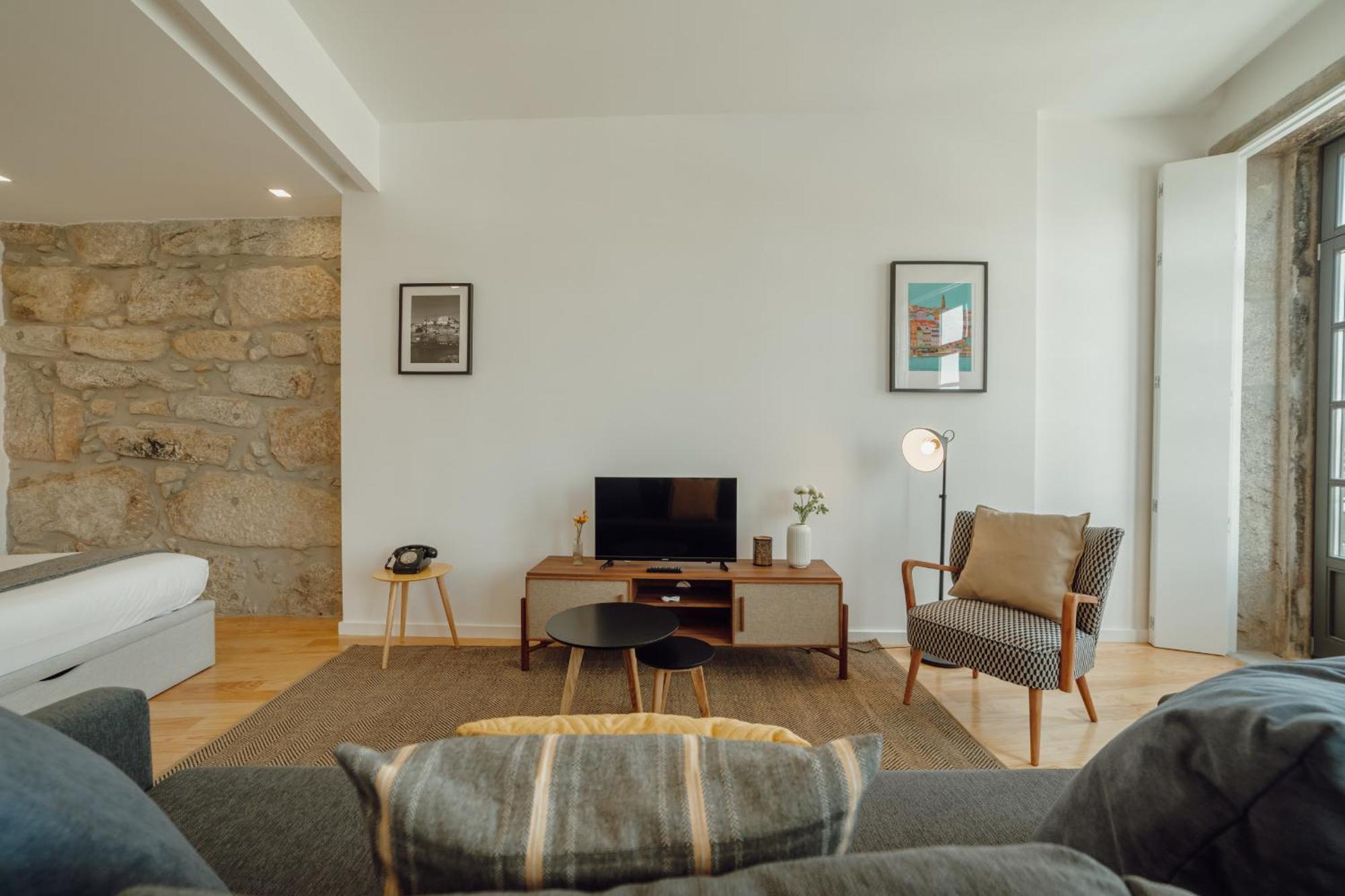 Courtyard Oporto Design Apartments By Vacationy Bagian luar foto