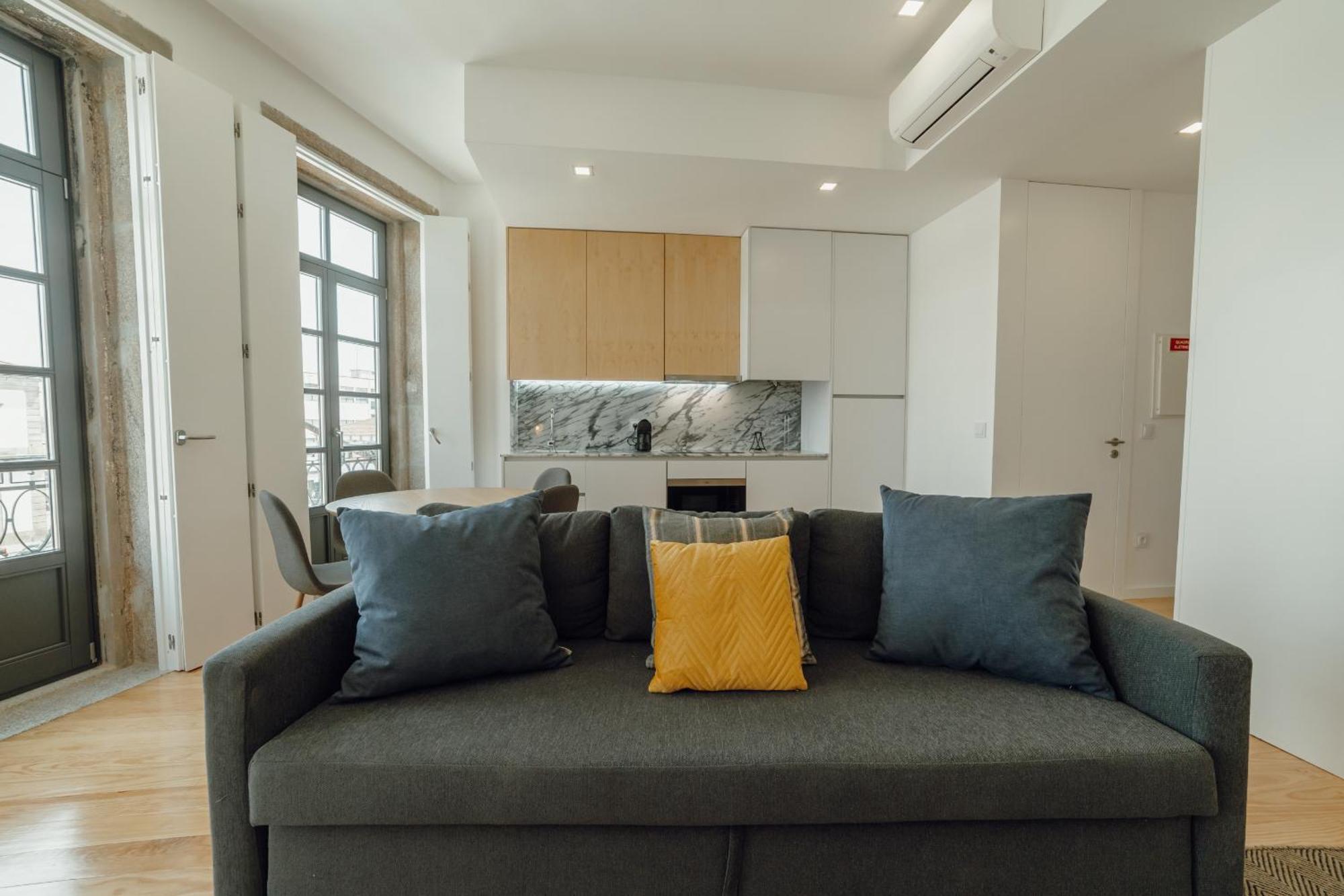 Courtyard Oporto Design Apartments By Vacationy Bagian luar foto