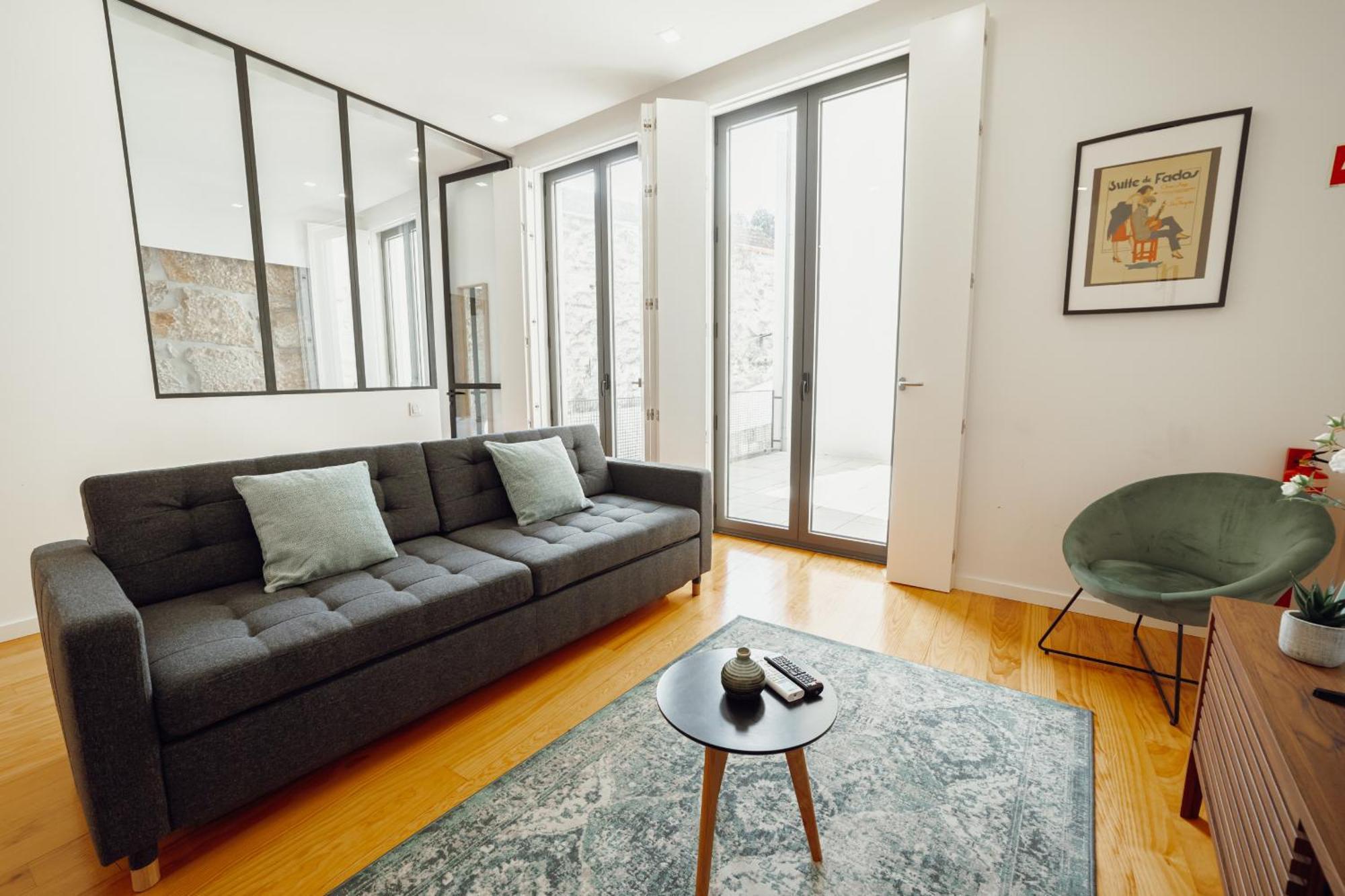 Courtyard Oporto Design Apartments By Vacationy Bagian luar foto