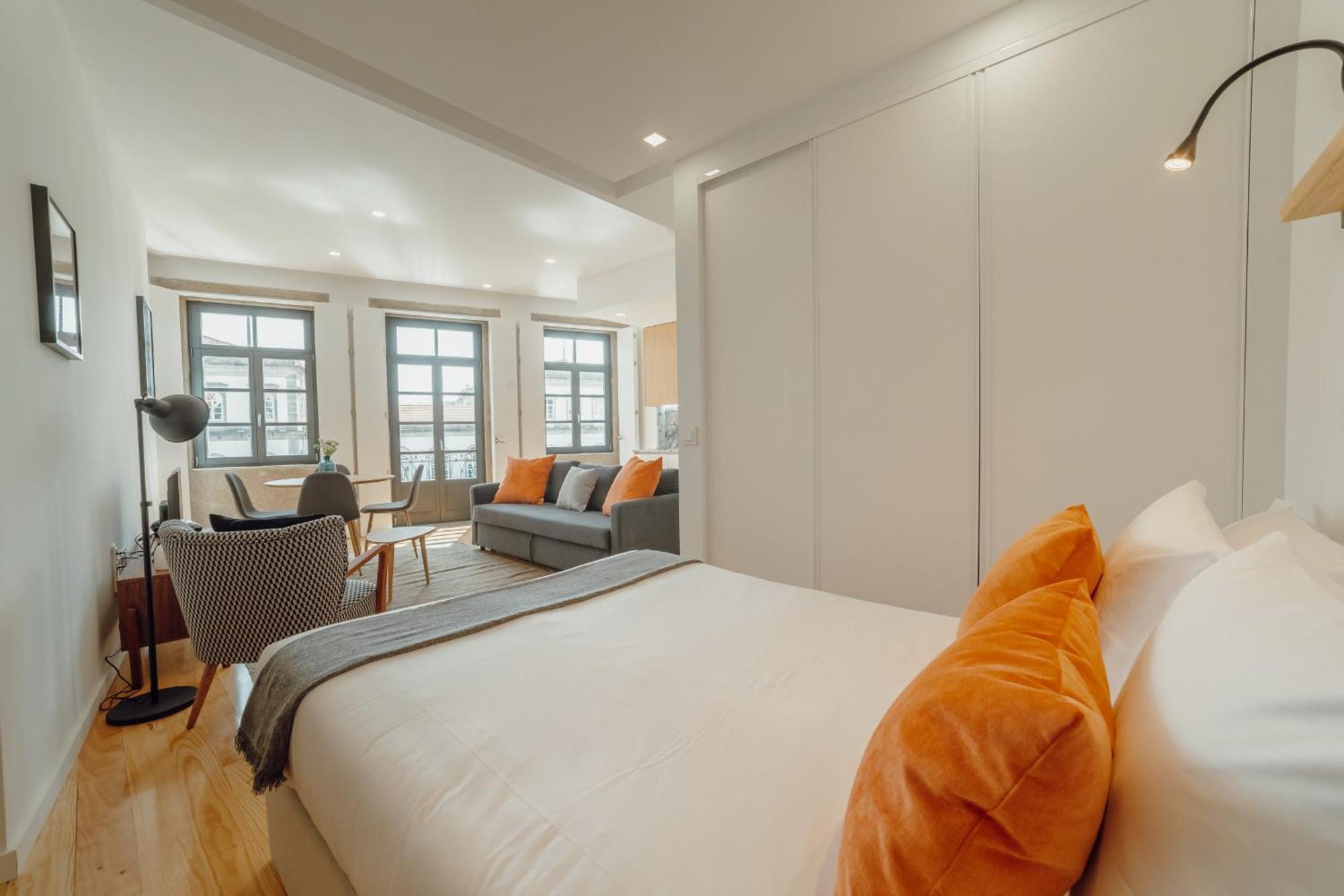Courtyard Oporto Design Apartments By Vacationy Bagian luar foto