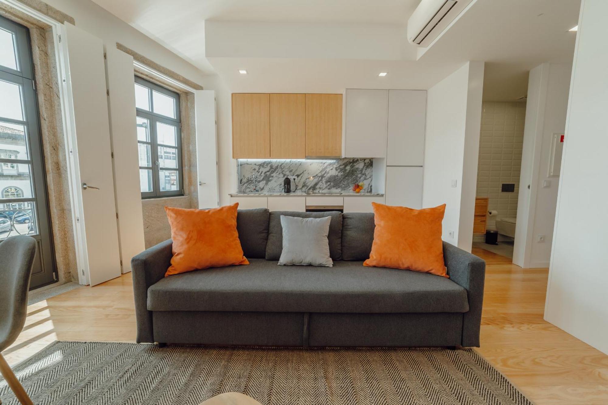 Courtyard Oporto Design Apartments By Vacationy Bagian luar foto